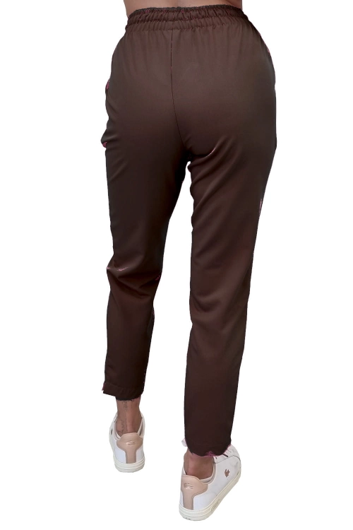 Damskie spodnie medyczne czekoladowe BASIC PREMIUM