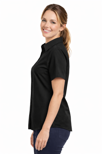 Koszula damska krótki rękaw zapinana na guziki czarna widok z boku.png